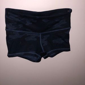 short lululemon spandex!
